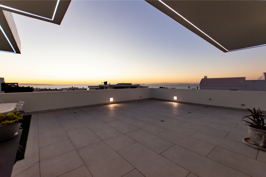 5 Bedroom Property for Sale in Paradise Beach Western Cape